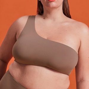 🚫 SOLD 🚫 | Girlfriend Collective Caspian Bikini Top in Equator, S